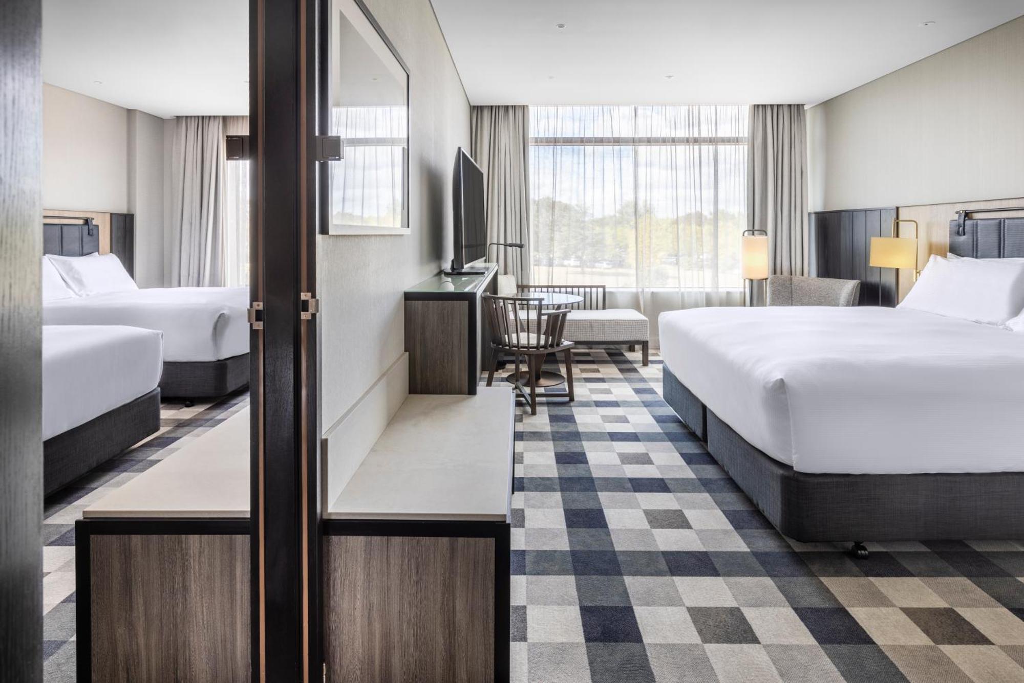 Doubletree By Hilton Karaka Hotel 4*