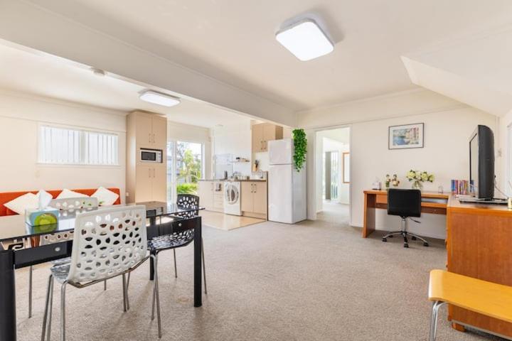 Apartment Your In Cockle Bay
