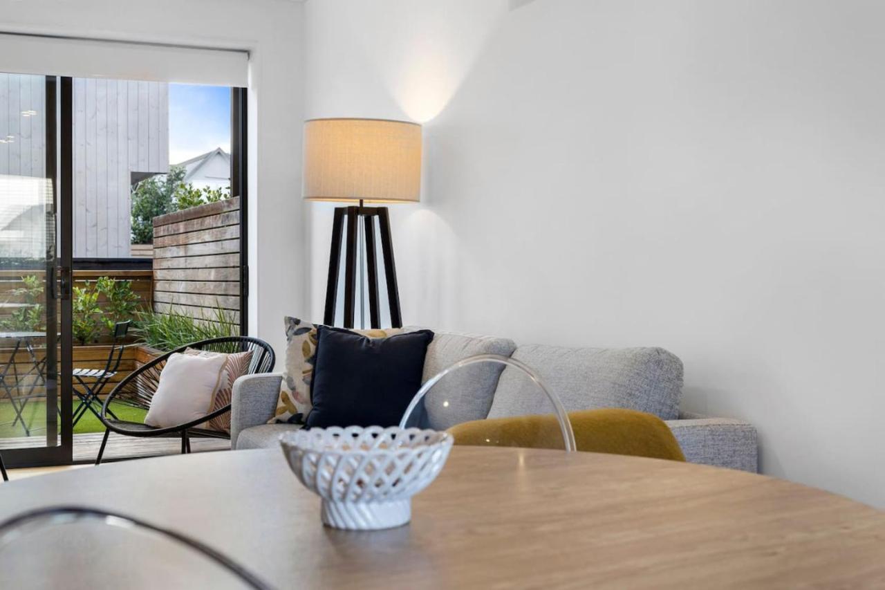 Apartment St Vincent Charmer - Stylish Townhouse W Carpark *