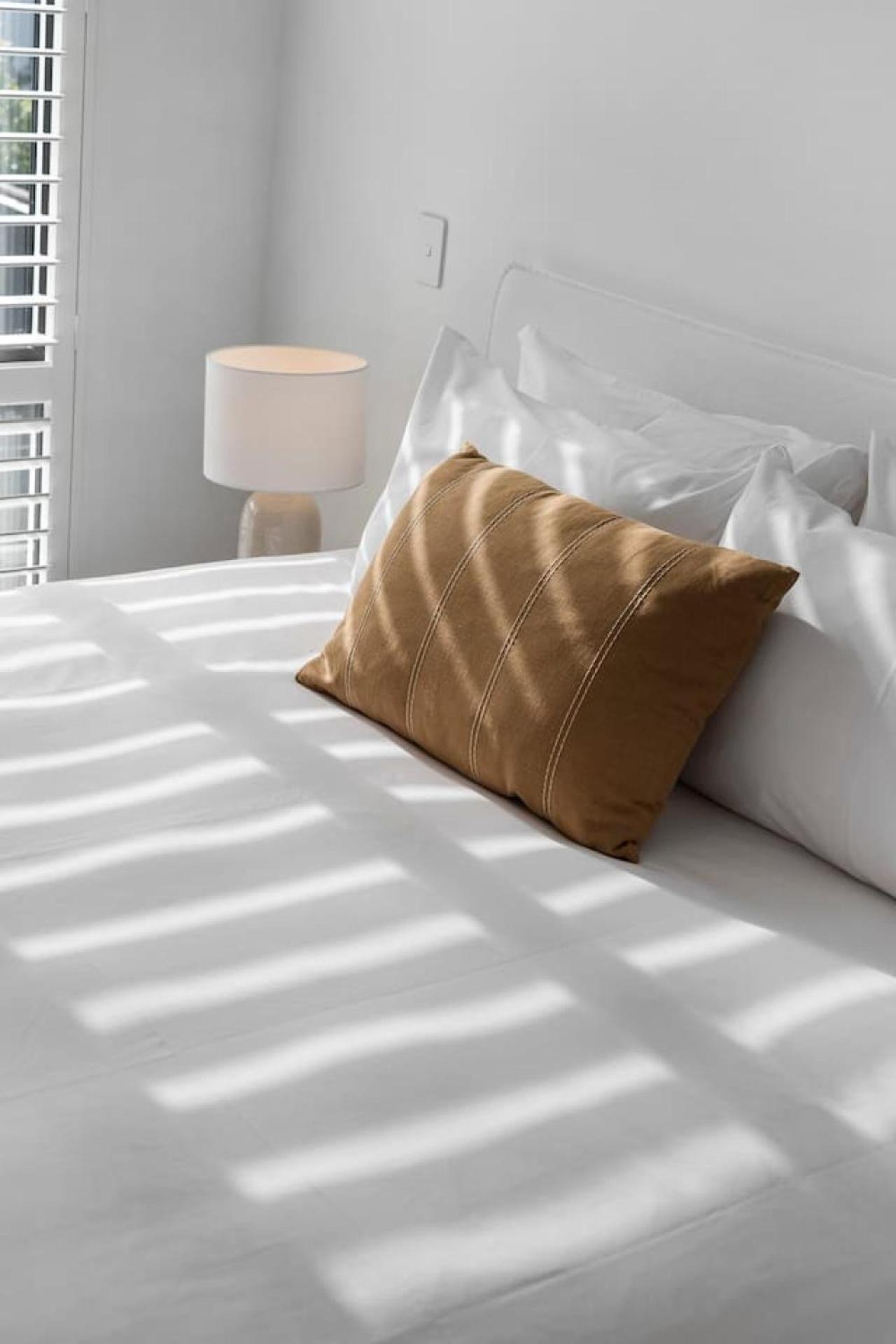 Apartment St Vincent Charmer - Stylish Townhouse W Carpark