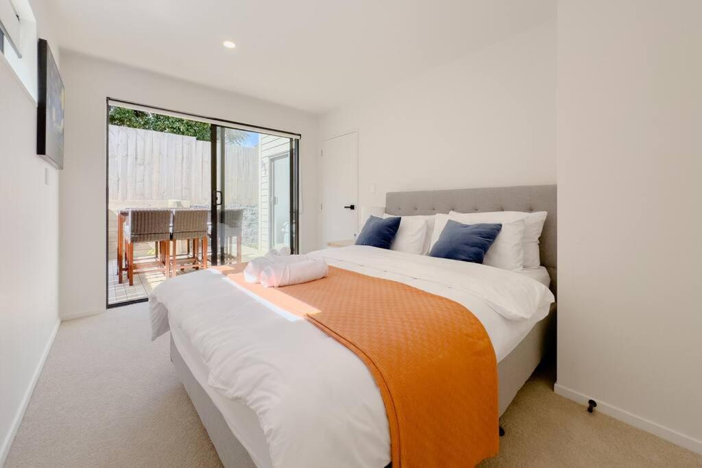 Villa Charming 3-bedroom House On The North Shore Auckland