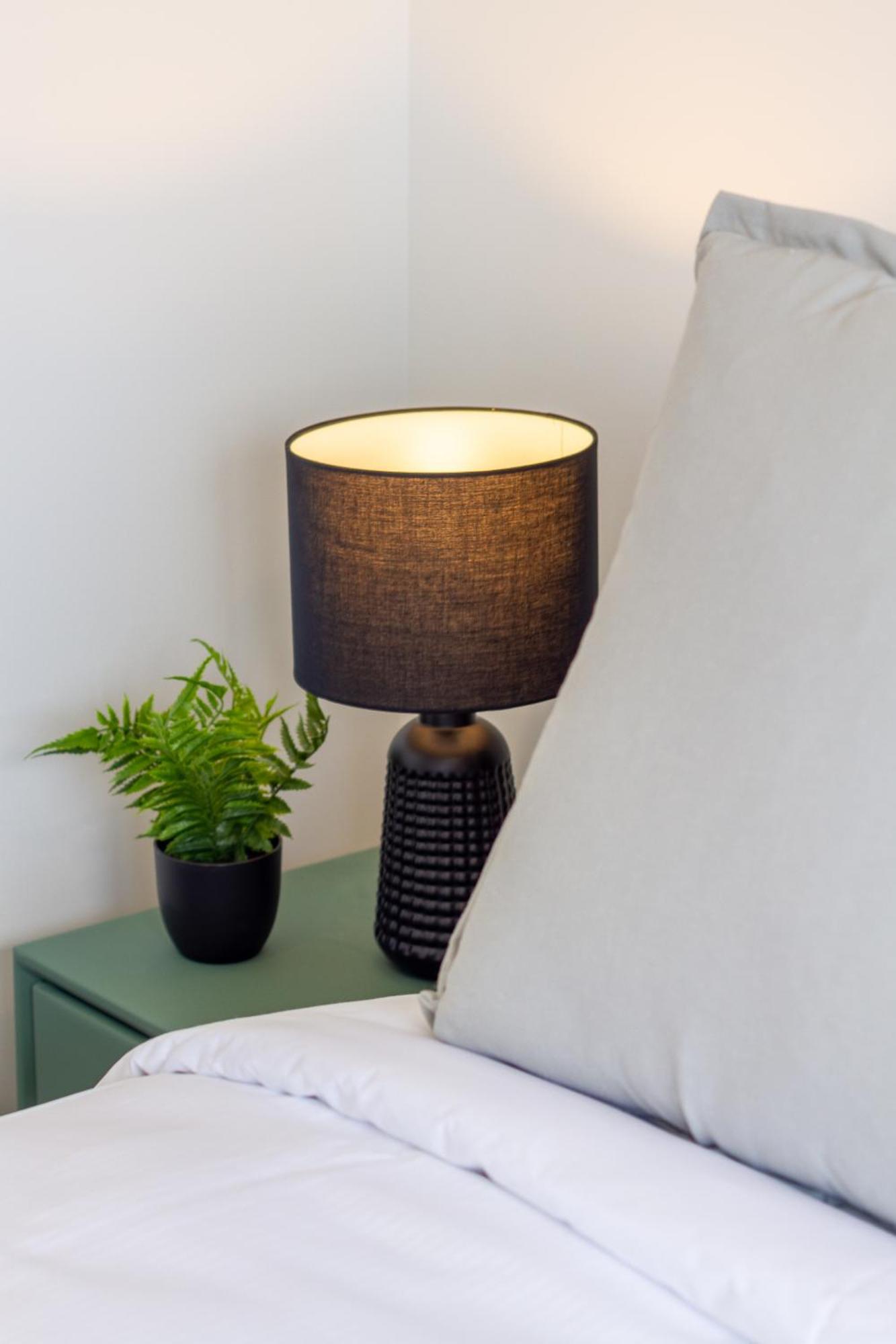 Conveniently Located 2br Townhouse In West Akl
