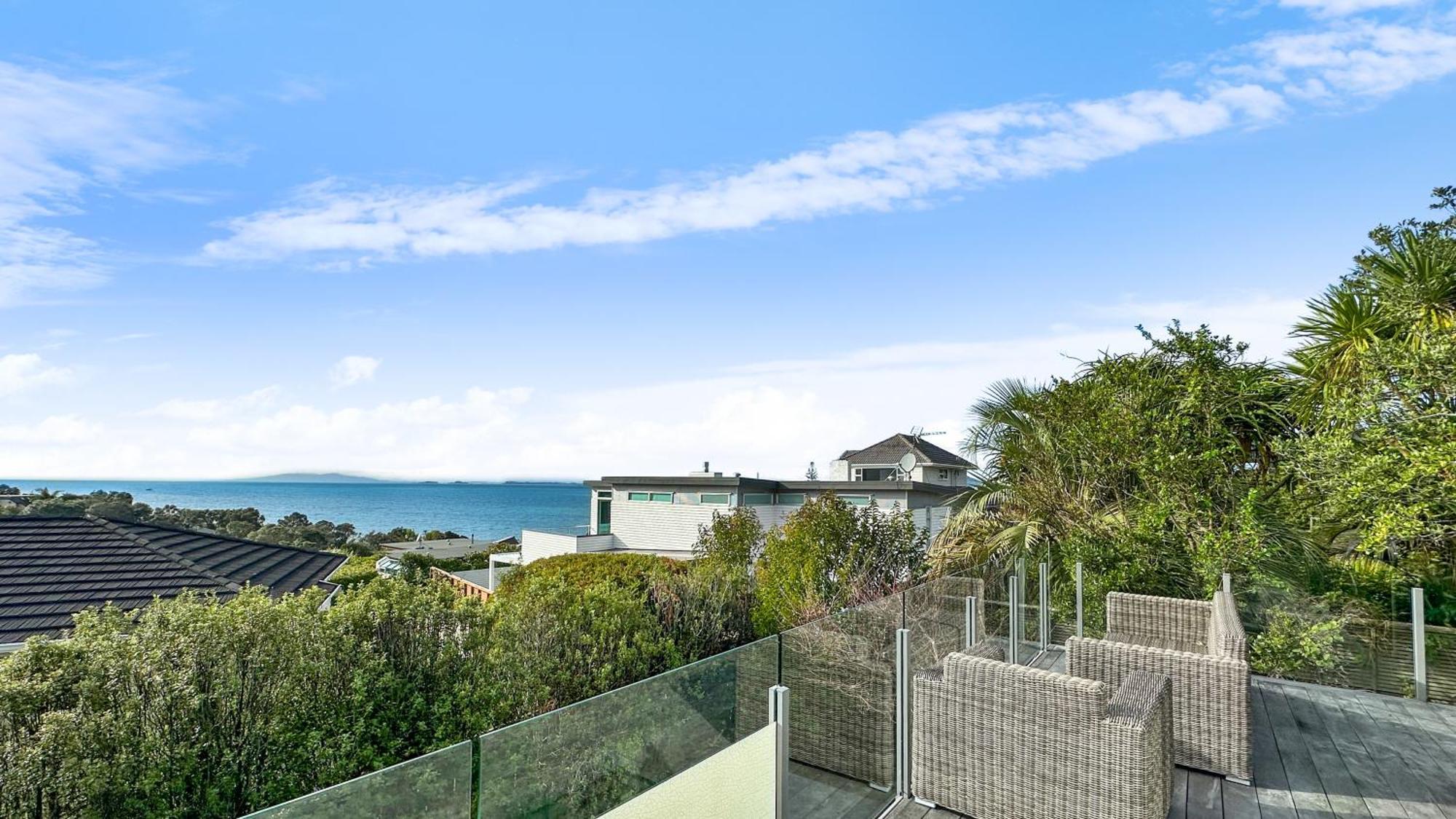 Murrays Gem L Modern 4bed Stunner L Sea View & Spa! * Auckland