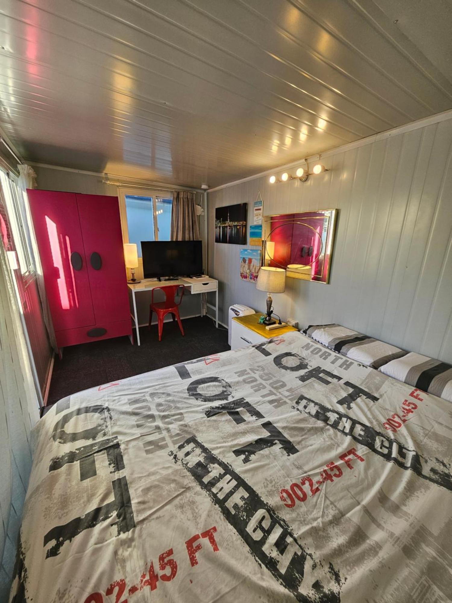 Guest house C3 Save Money Budget Affordable With Comfort! 3 Auckland