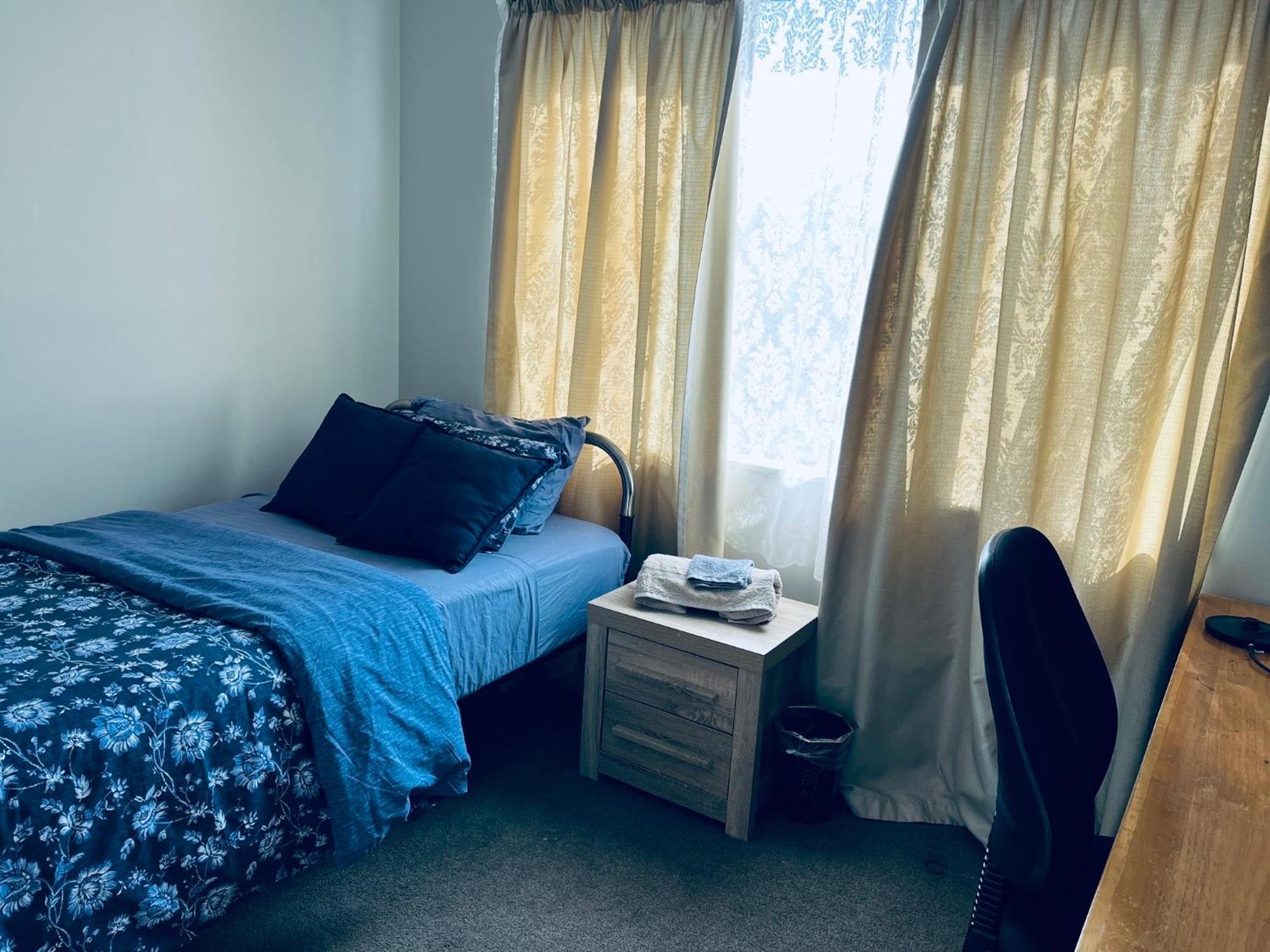 Homestay Perfect With Office Setup -room 101 Auckland