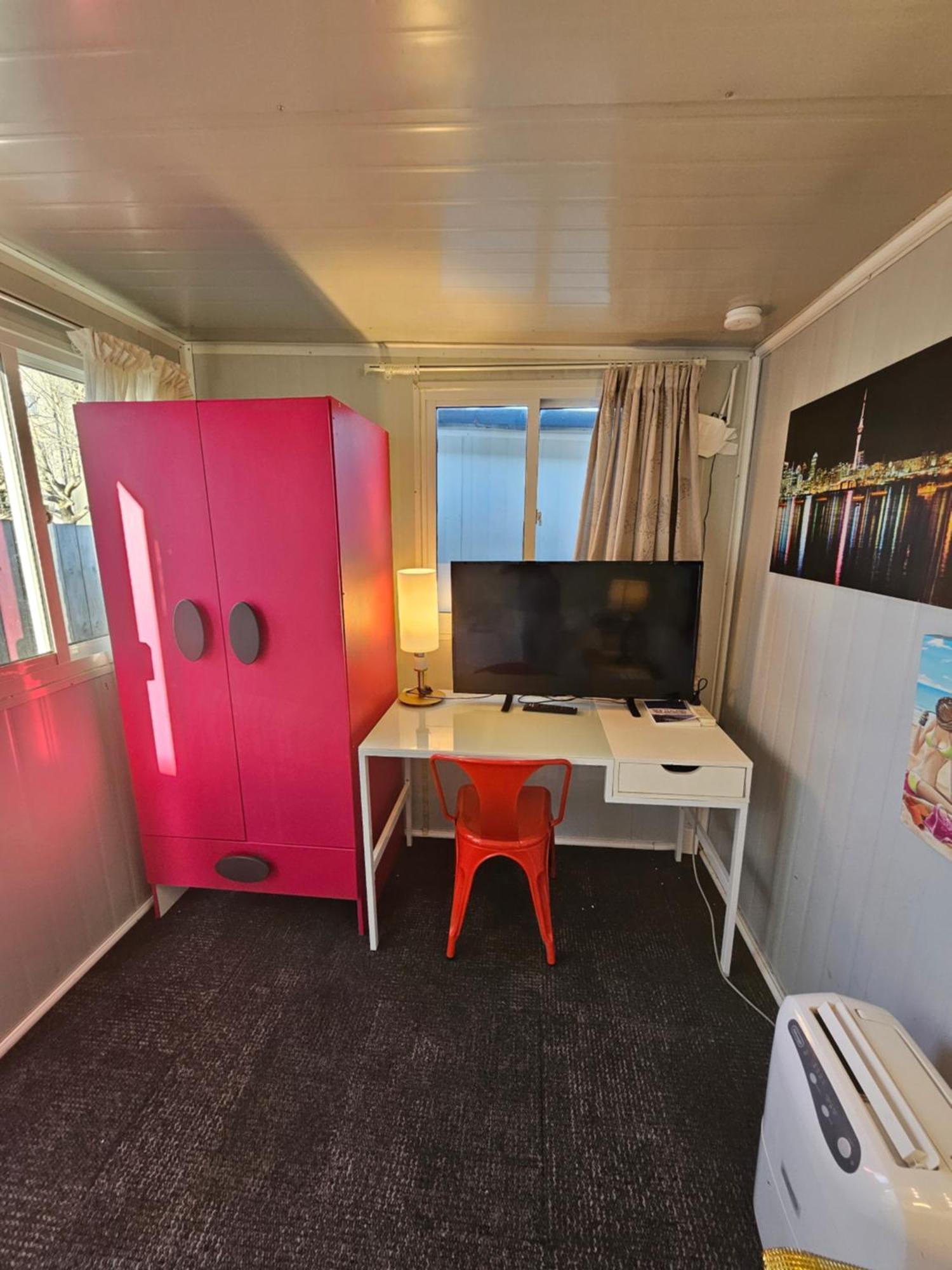 C3 Save Money Budget Affordable With Comfort! 3 * Auckland