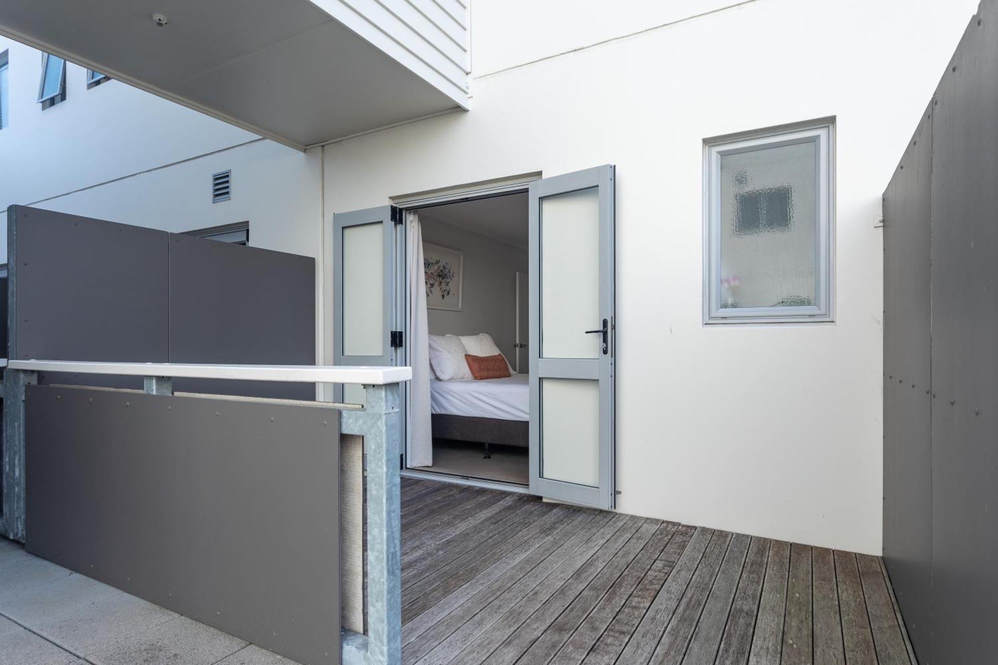 Bright Morningside Apartment