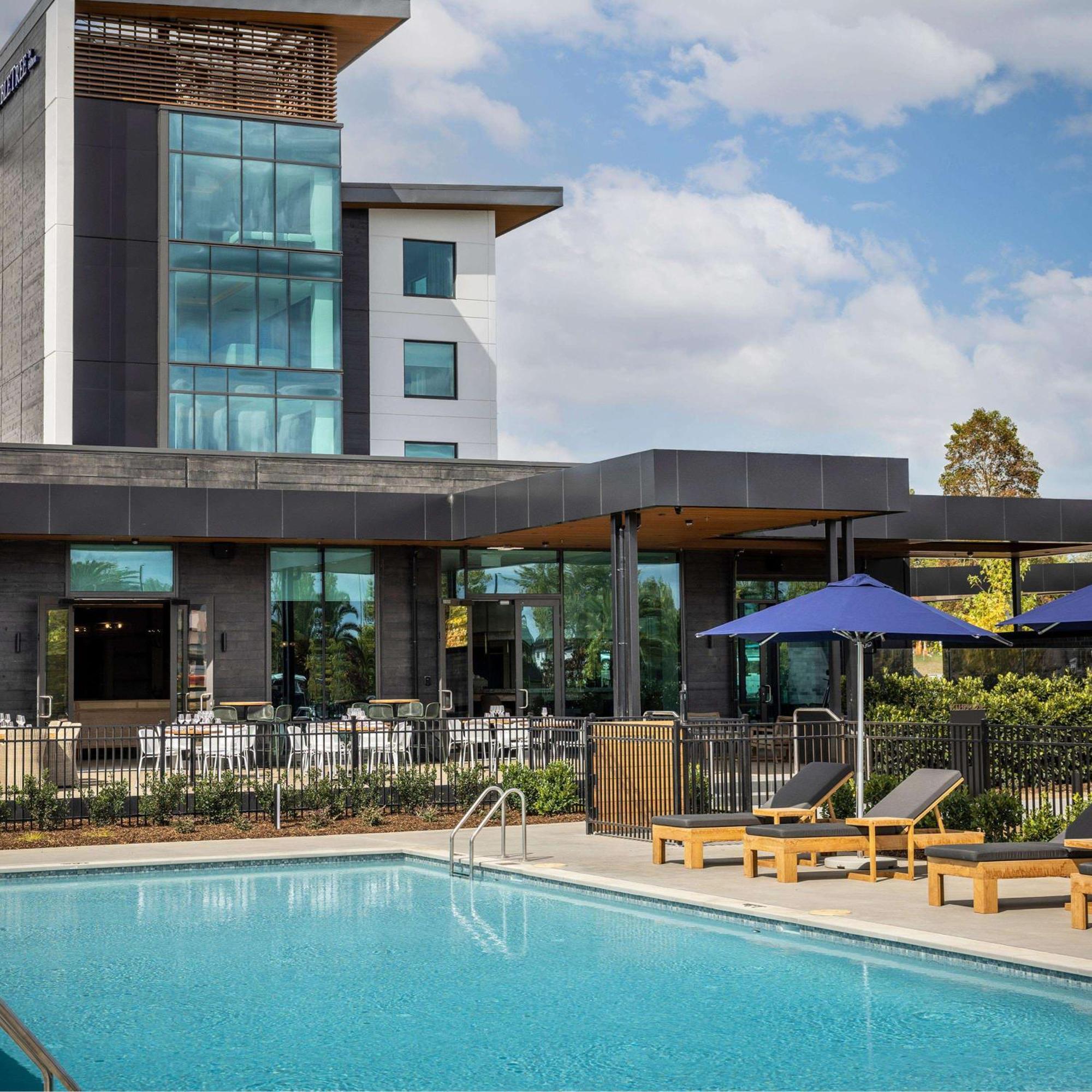 Doubletree By Hilton Karaka 4*