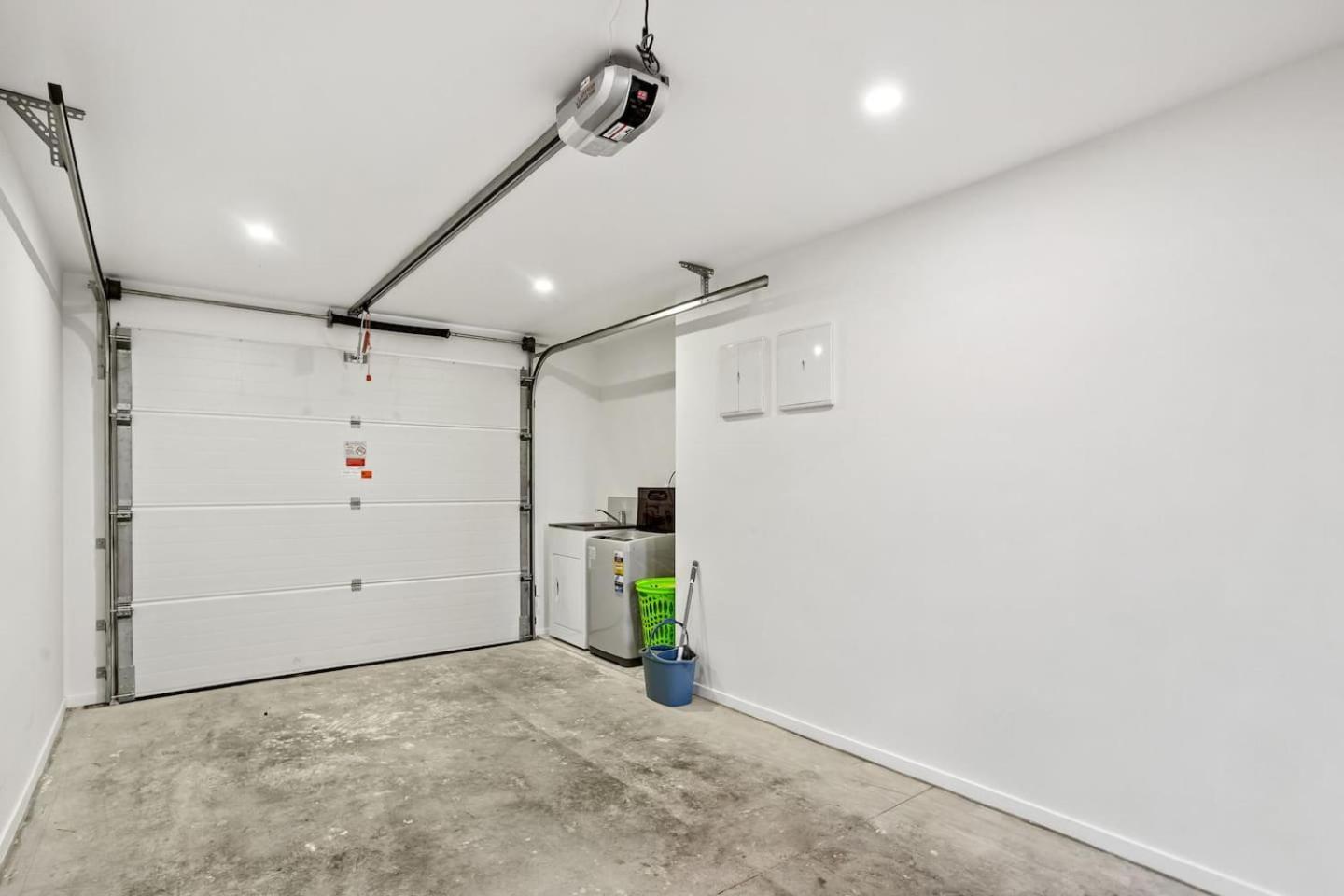 Holiday home Ventura Delight Townhouse With Parking And Patio