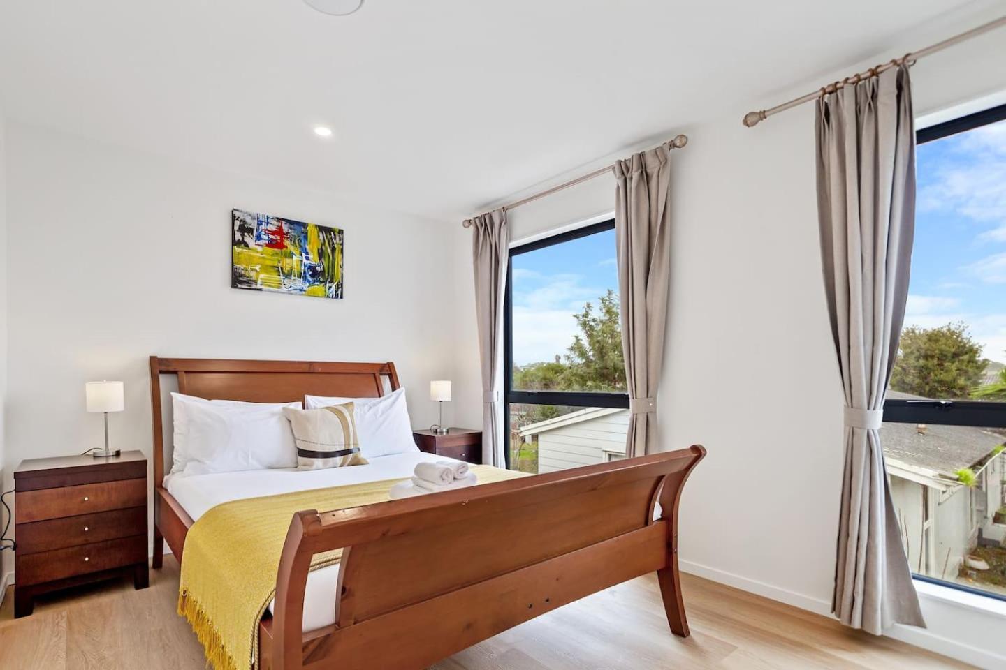 Ventura Delight Townhouse With Parking And Patio Holiday home Auckland