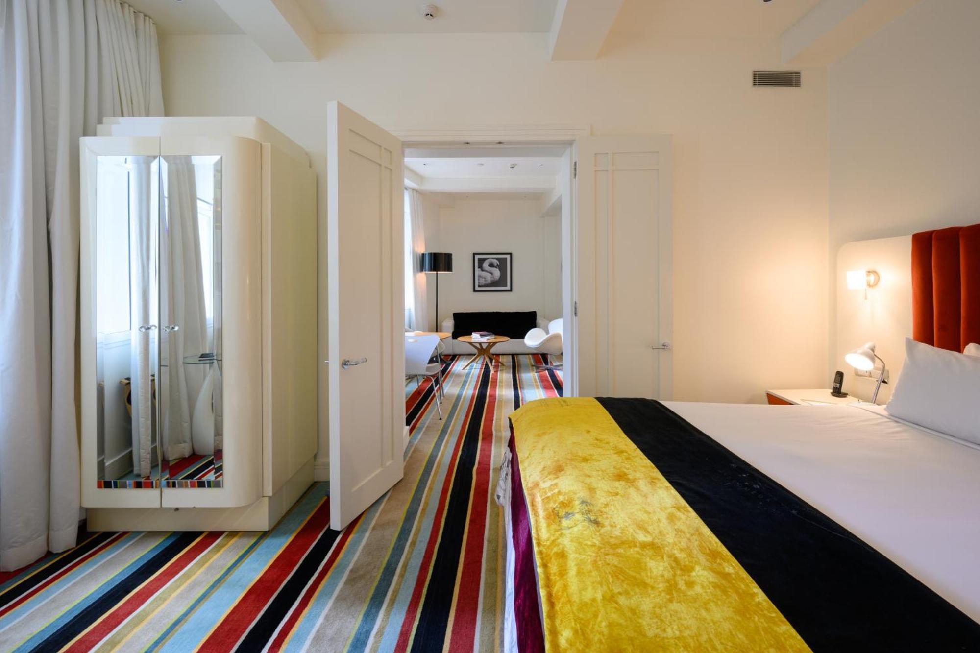 Debrett Auckland