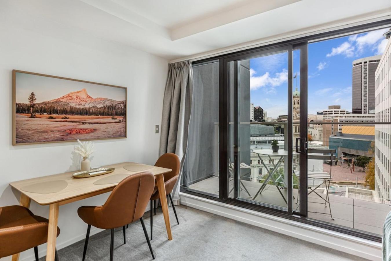 Stylish And Modern - Balcony And Pool Apartamento *