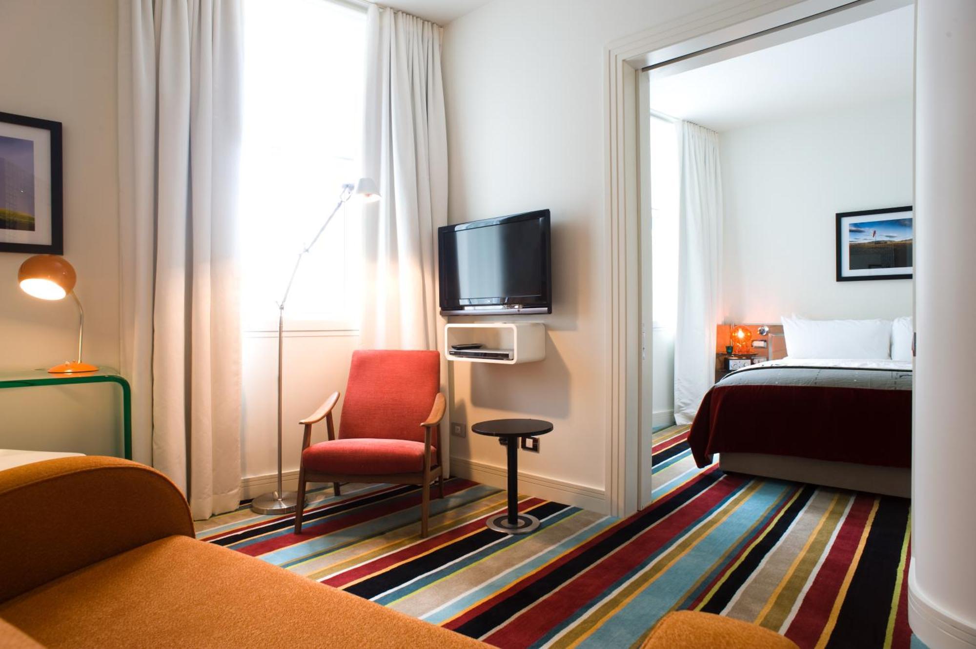 Debrett Auckland