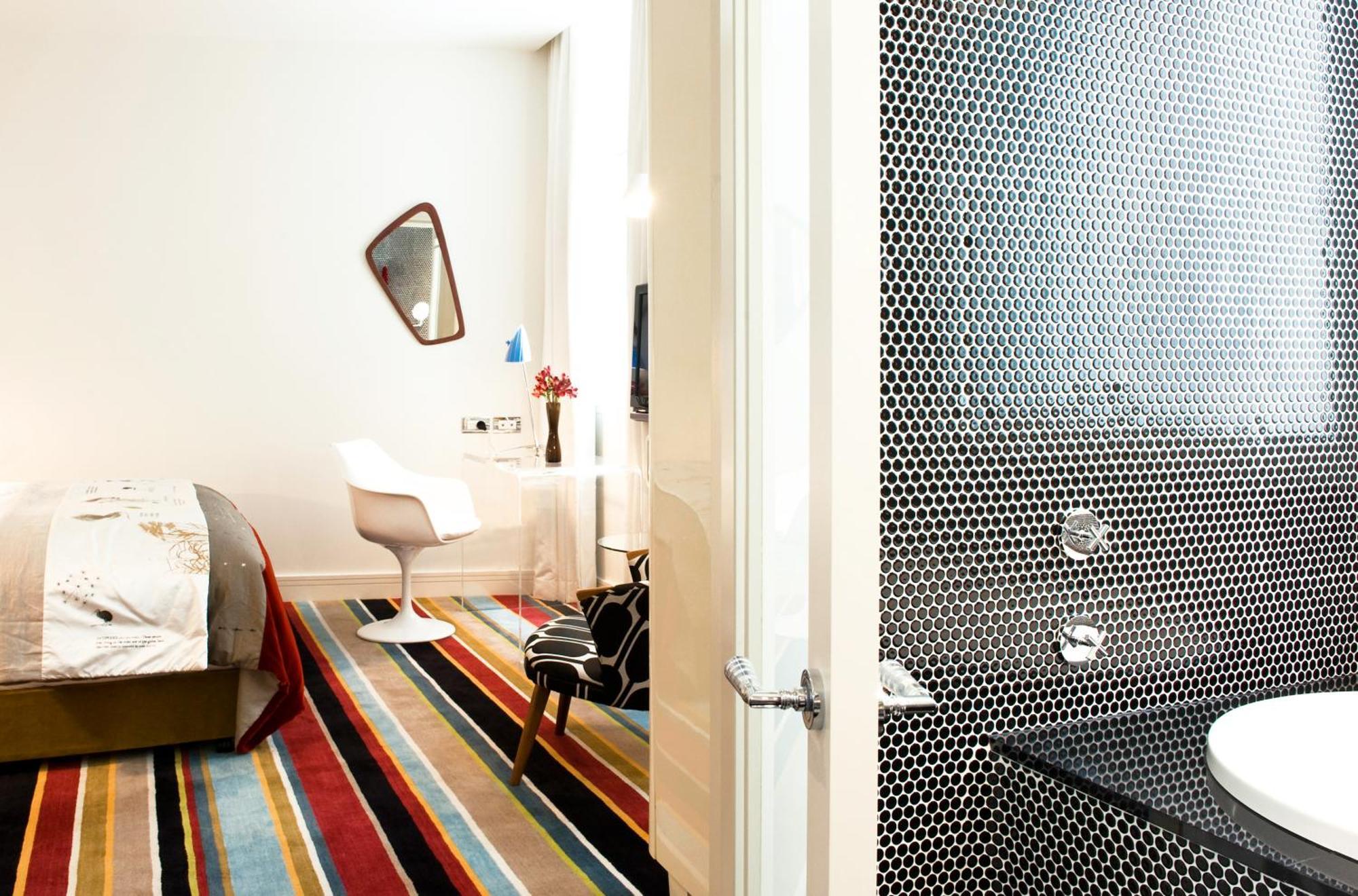 Debrett Hotel 5*