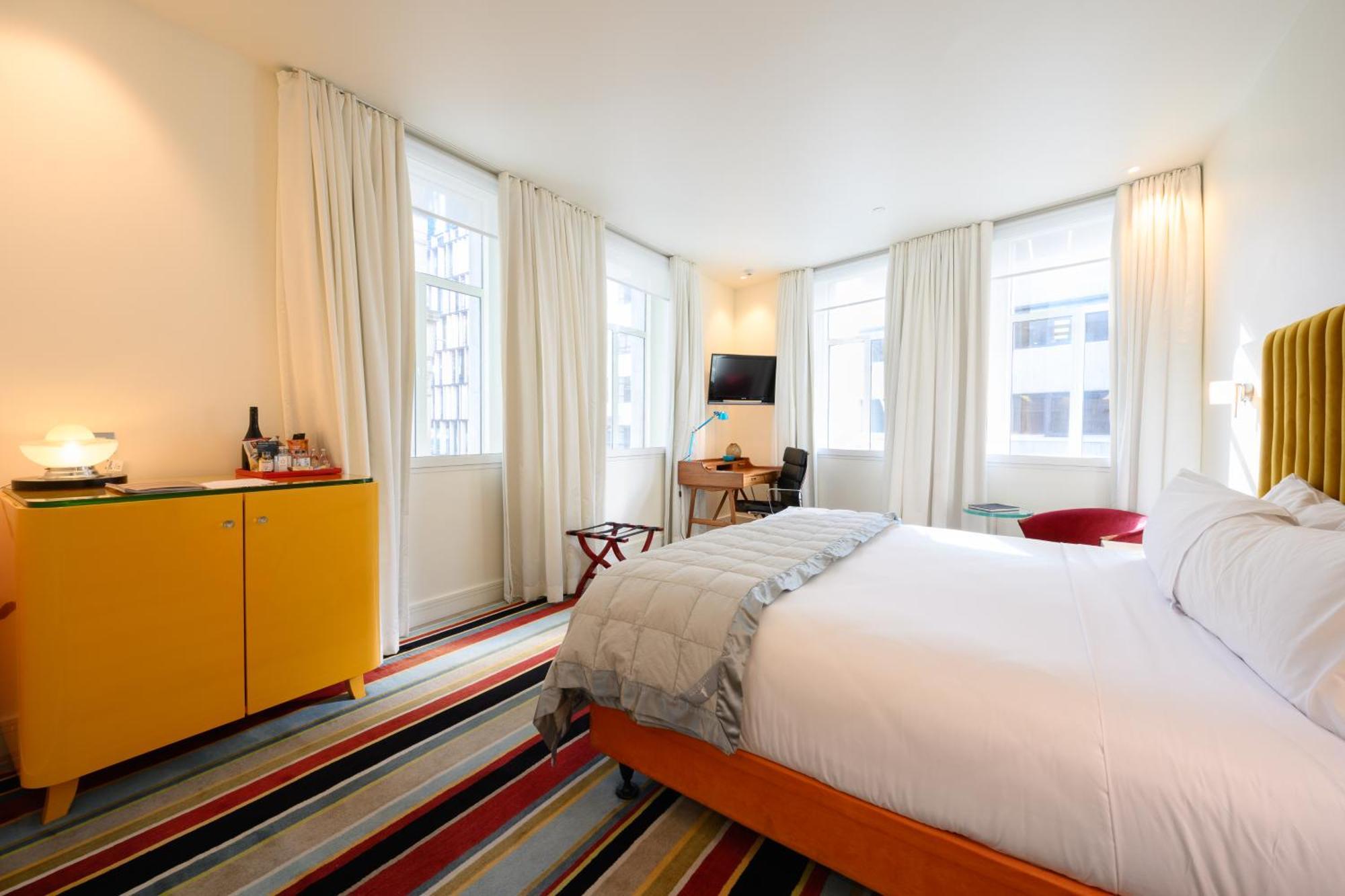 Debrett 5* Auckland