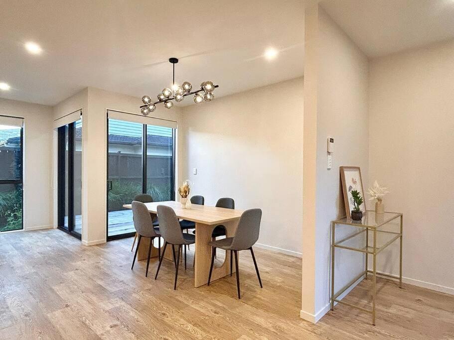 New Spacious 4beds Family Casa de férias Auckland