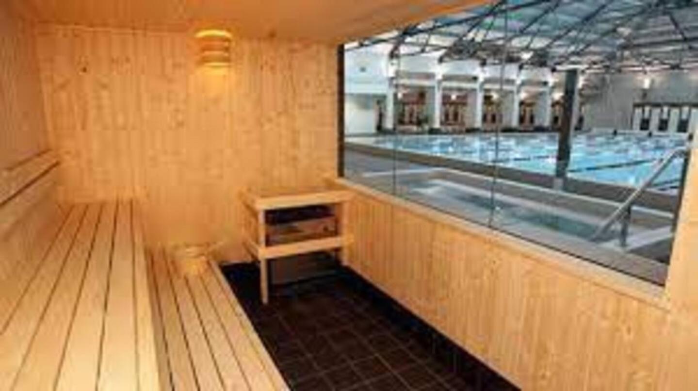 Viaduct Chic Luxury Waterfront Views! Apartment
