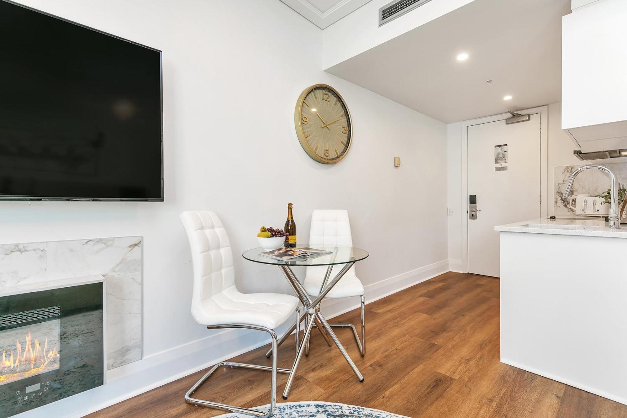 Penthouse Elegant Escape Apartment *