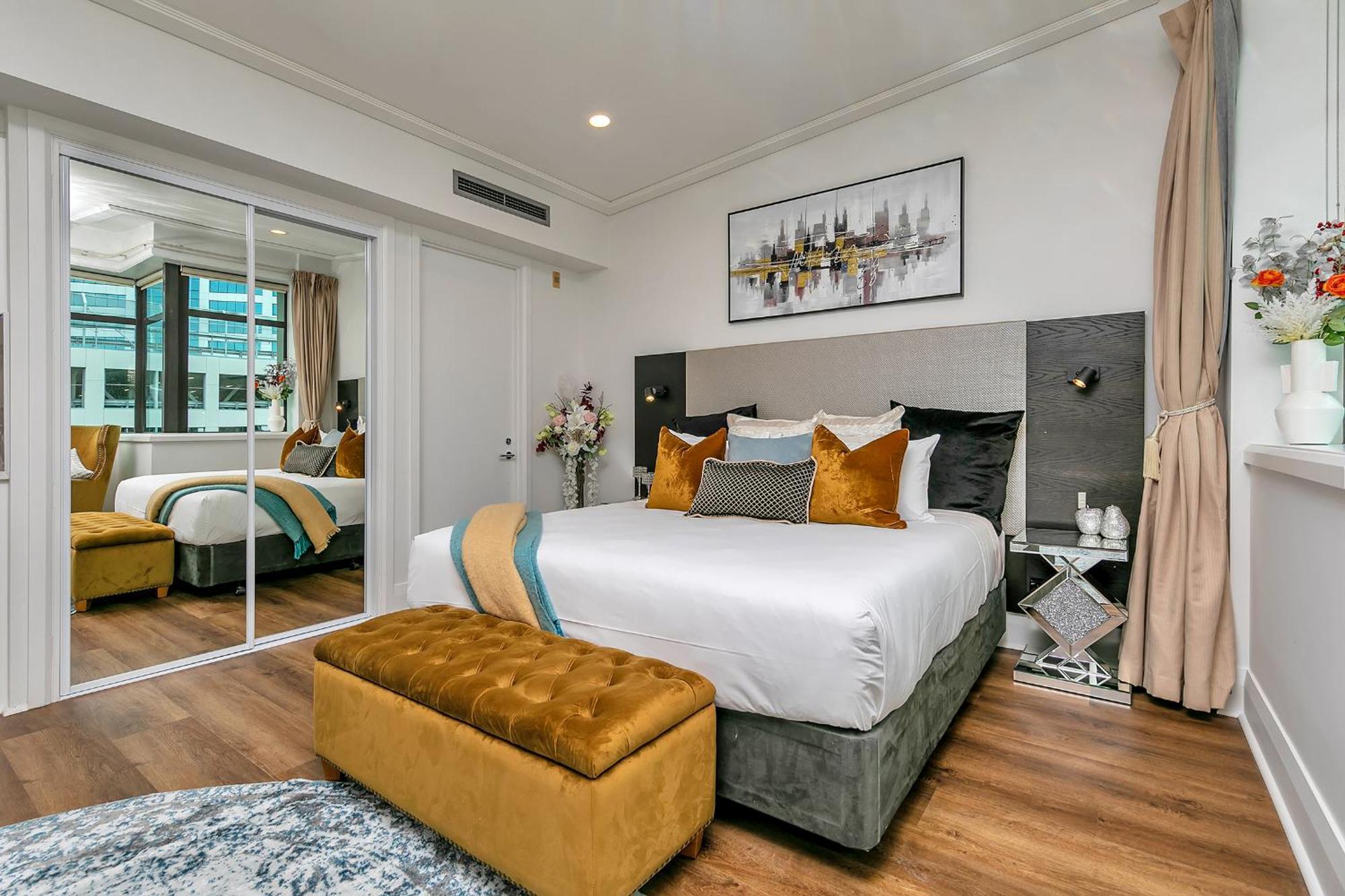 Apartment Penthouse Elegant Escape