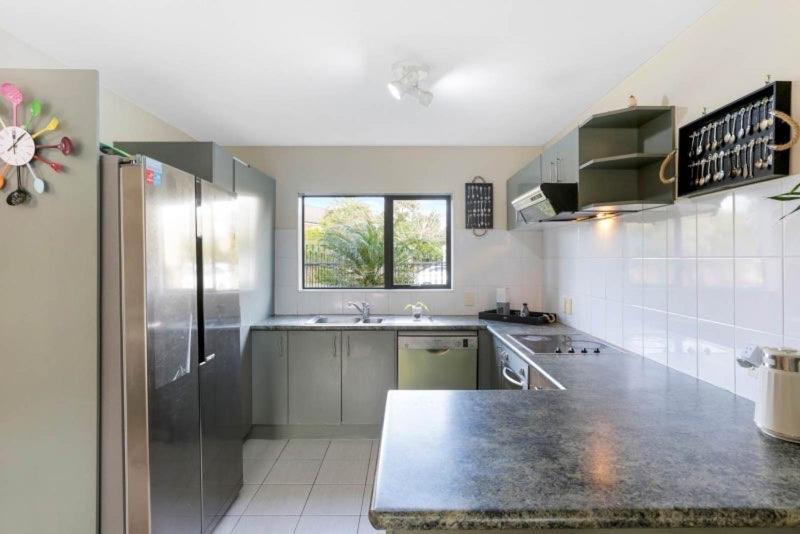Sunny In West Homestay Auckland
