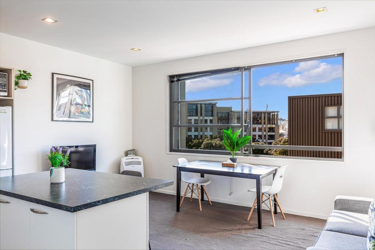 Apartment Modern Retreat In Centre *