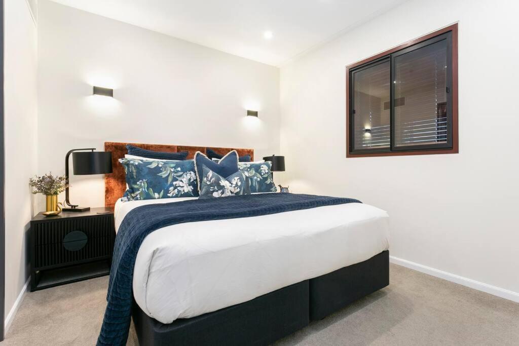 Pacific Apartment