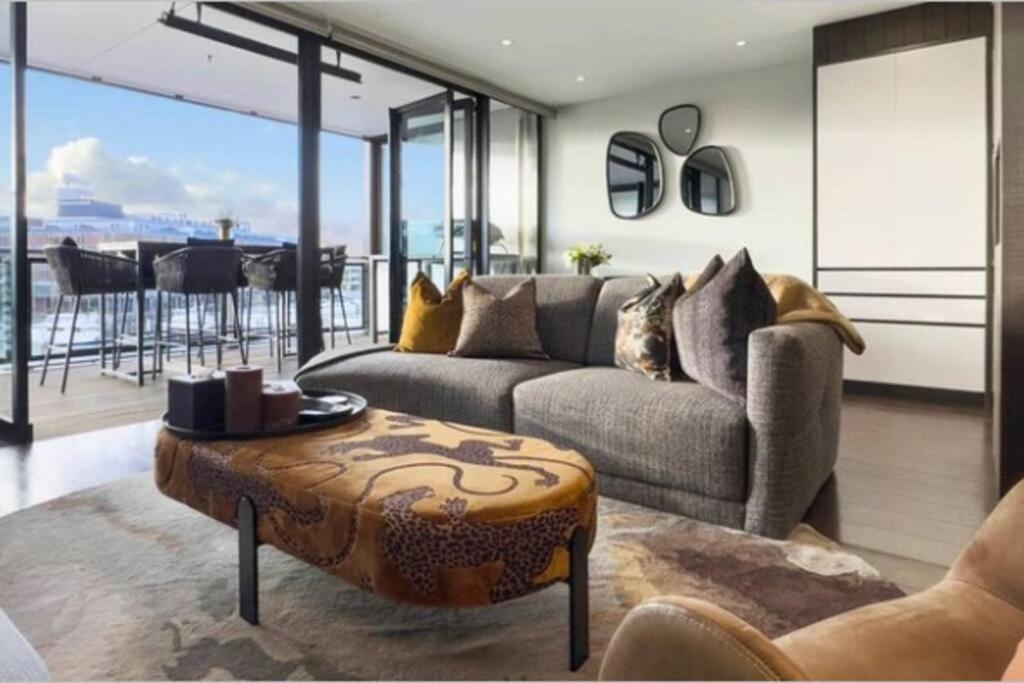 Pacific Apartment *