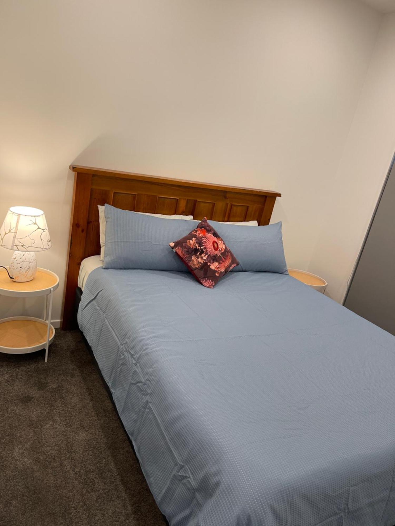 5 Bedroom House At The Heart Of Airport Auckland