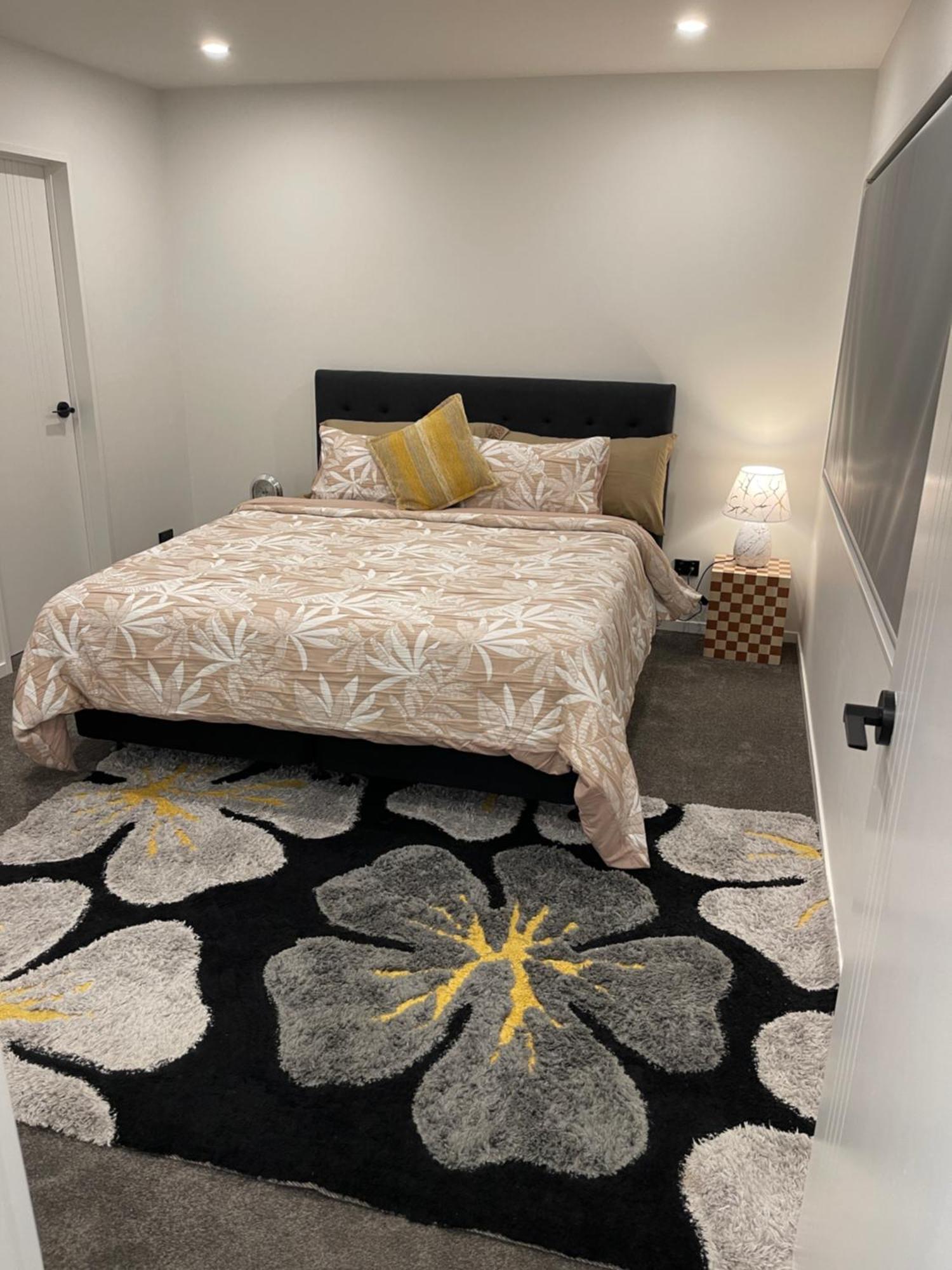 5 Bedroom House At The Heart Of Airport Holiday home Auckland