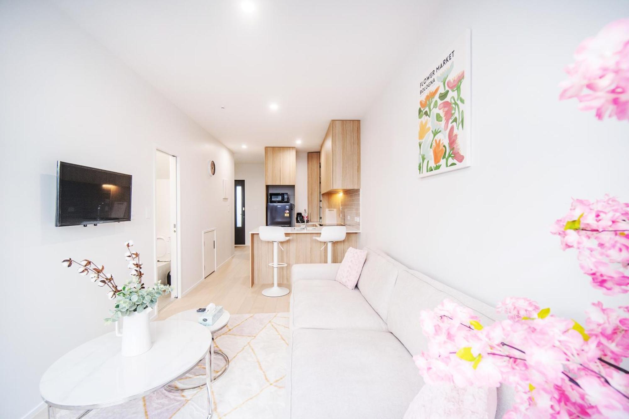 Brand New Beautiful Townhouse With Two Bedrooms And Free Parking * Auckland