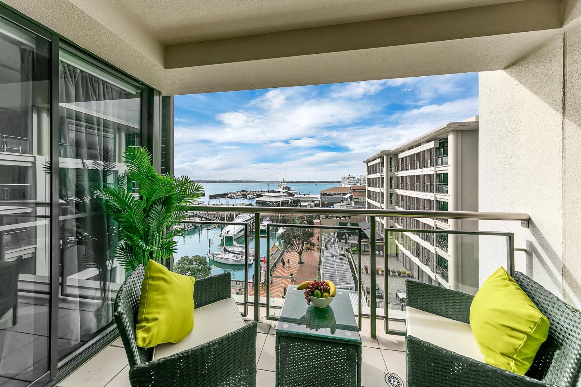 Viaduct Victory Sub Penthouse Apartment *