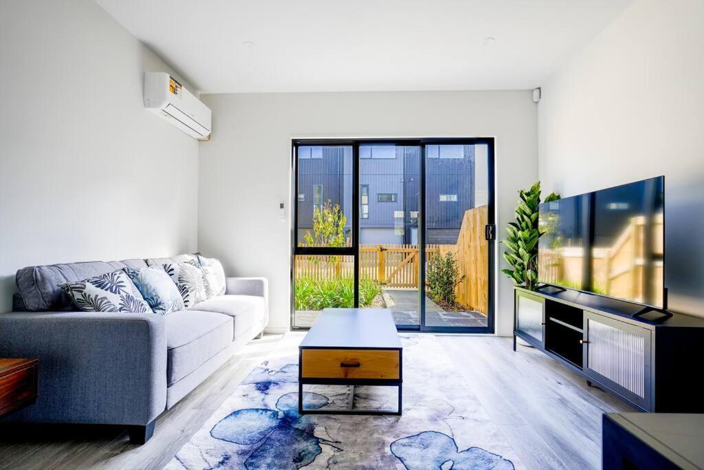 Cosy 3 Bedroom Townhouse In East *