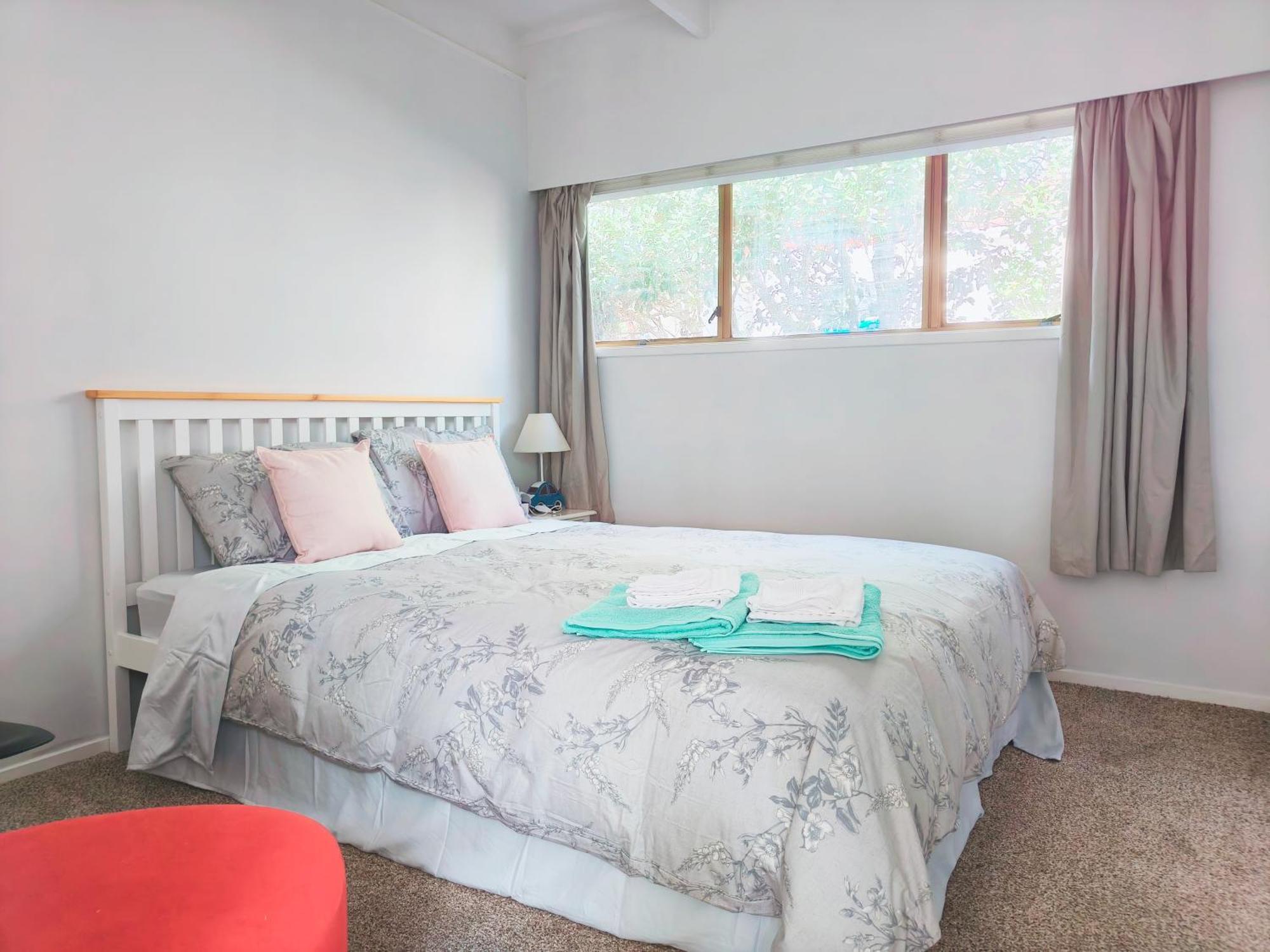Sunny Cosy In Garden Bush View * Auckland