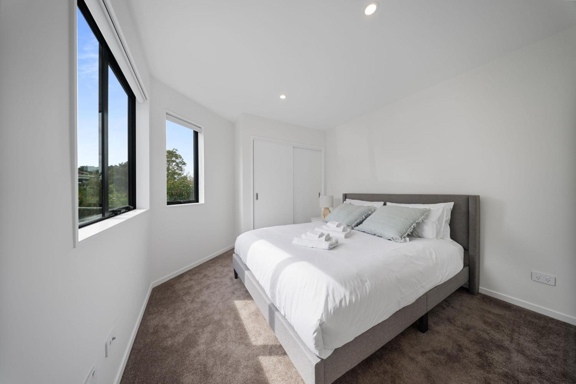 Holiday home West Harbour Modern 4-bedroom Retreat