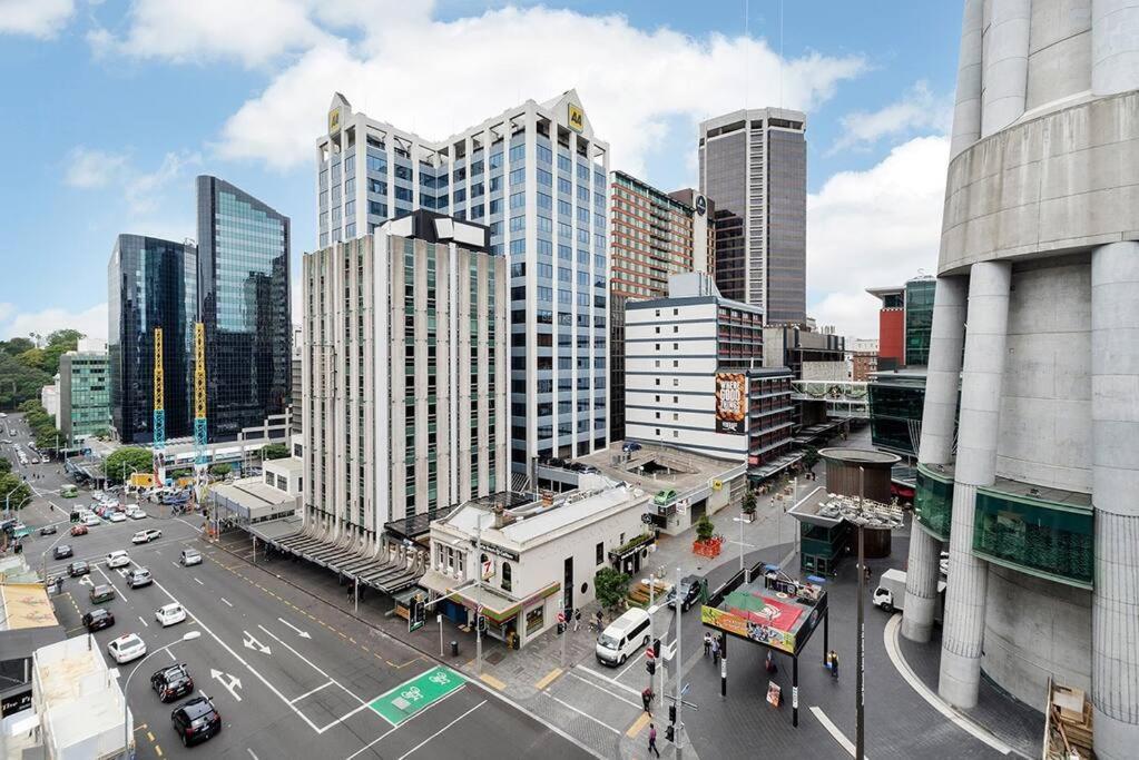 Skytower Views, Washer & Dryer, Tv! Apartment Auckland