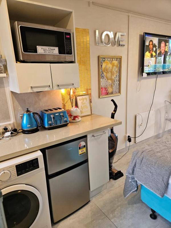 Book Now Affordable Cute Cozy With Carpark 23 *