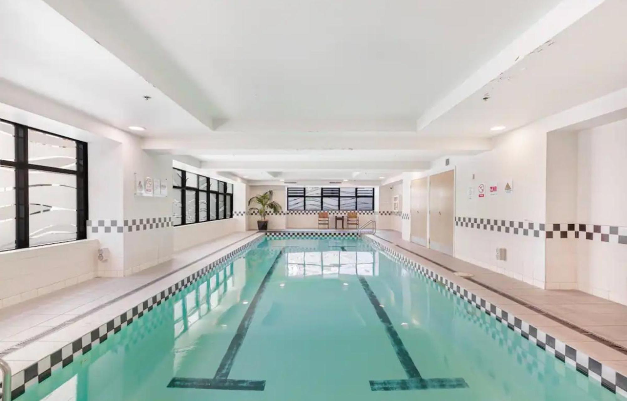 Life In The With Pool - Gym * Auckland