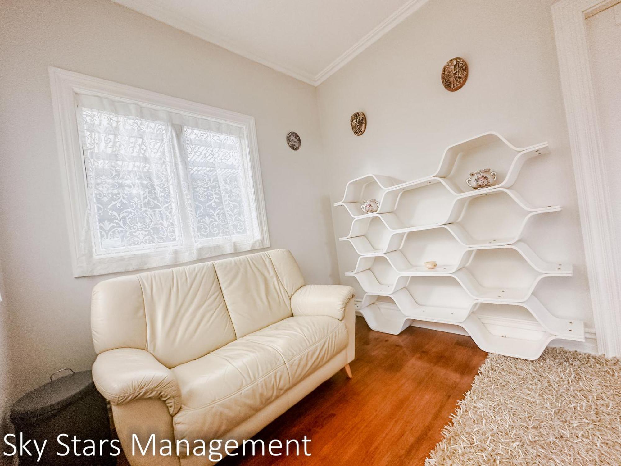 Hot Deal! Remuera Quiet Spacious 4-bedroom With Private Pool Auckland