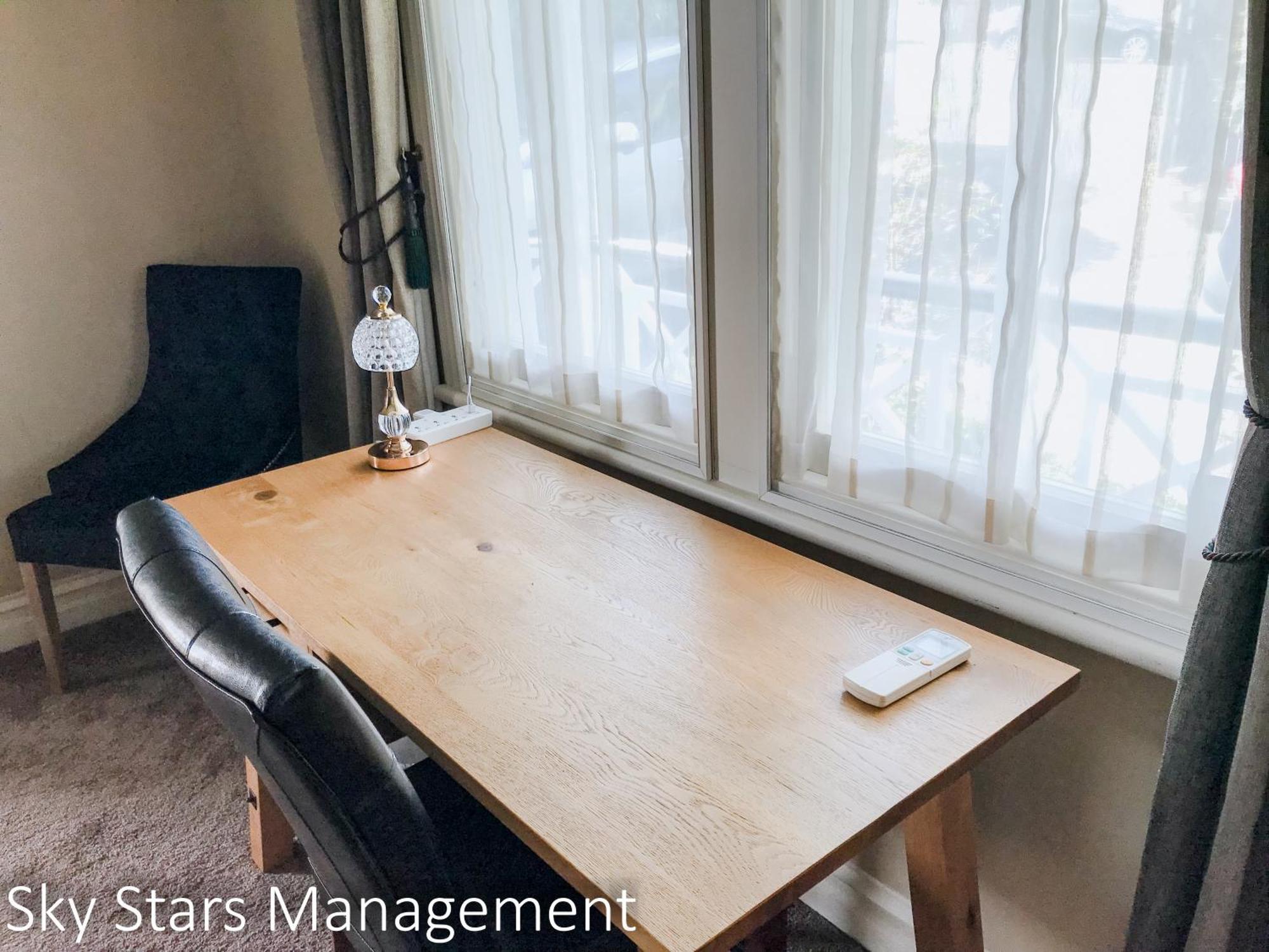 Hot Deal! Remuera Quiet Spacious 4-bedroom With Private Pool Pousada