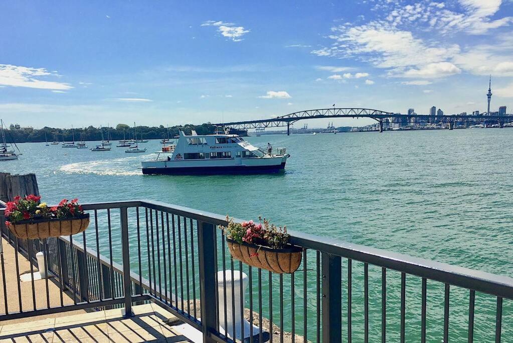 Arohanui Waterfront Apartment Auckland
