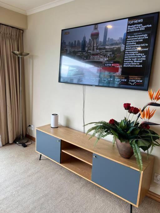 Seaview Waterfront Aparthotel