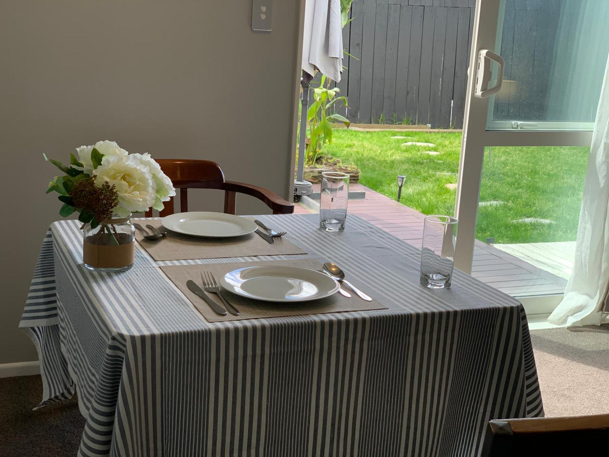 Private Guest In Albany,rosedale Amazing Bed,netflix,private Garden Guest house *