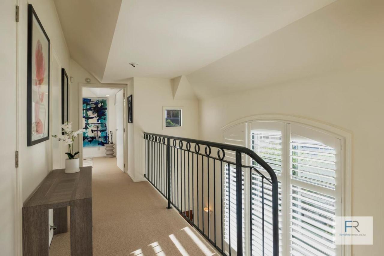 Beautiful Parnell With Seaviews Holiday home *