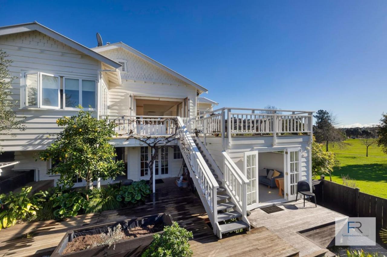 Magnificent Parkside Retreat * Auckland