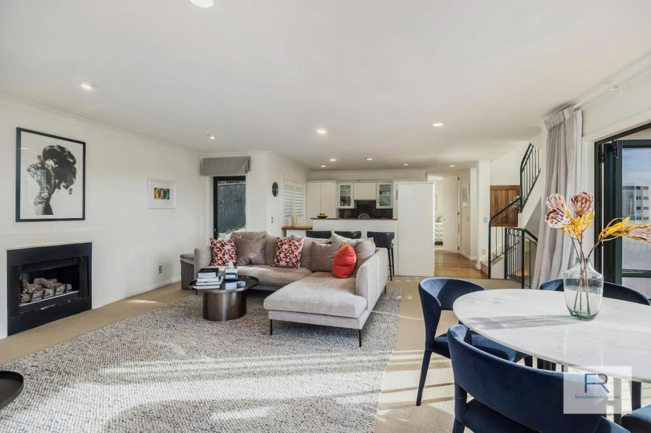 Beautiful Parnell With Seaviews Holiday home