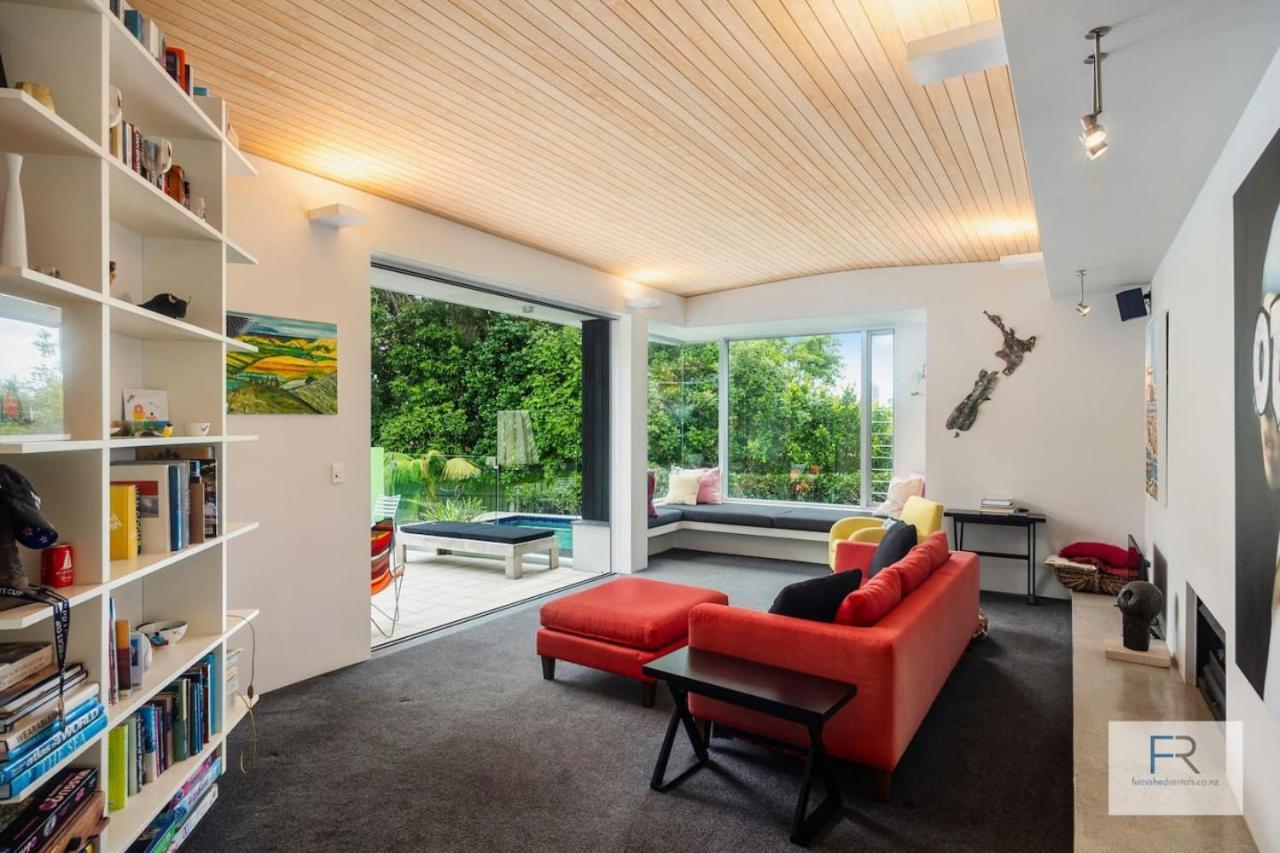 Westmere Poolside Escape Auckland