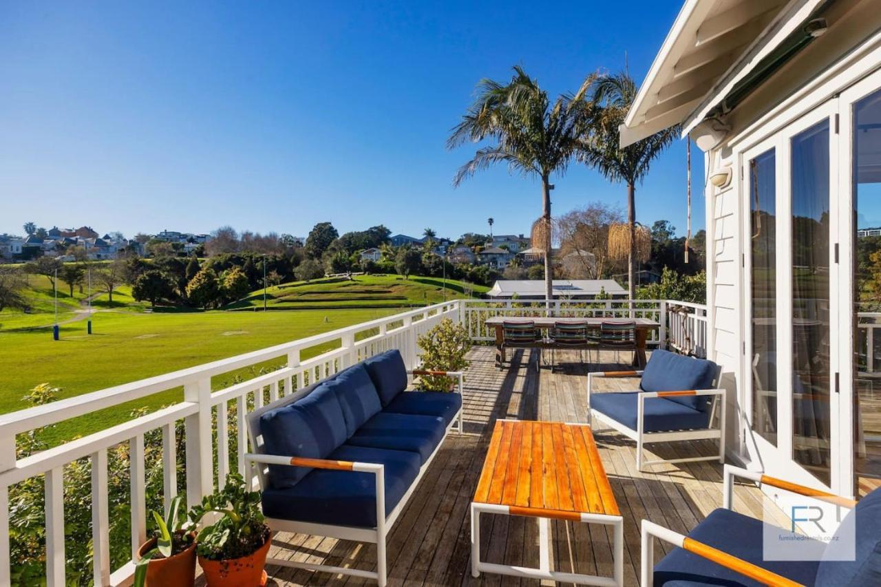 Holiday home Magnificent Parkside Retreat *