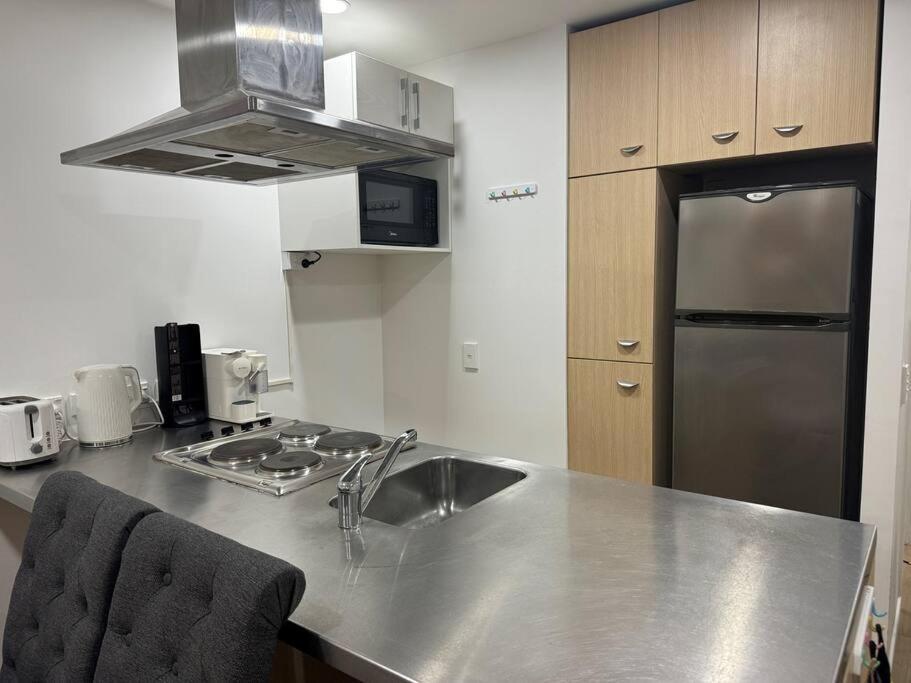 Stunning 3 Bd 2 Bth Pool And Carpark *