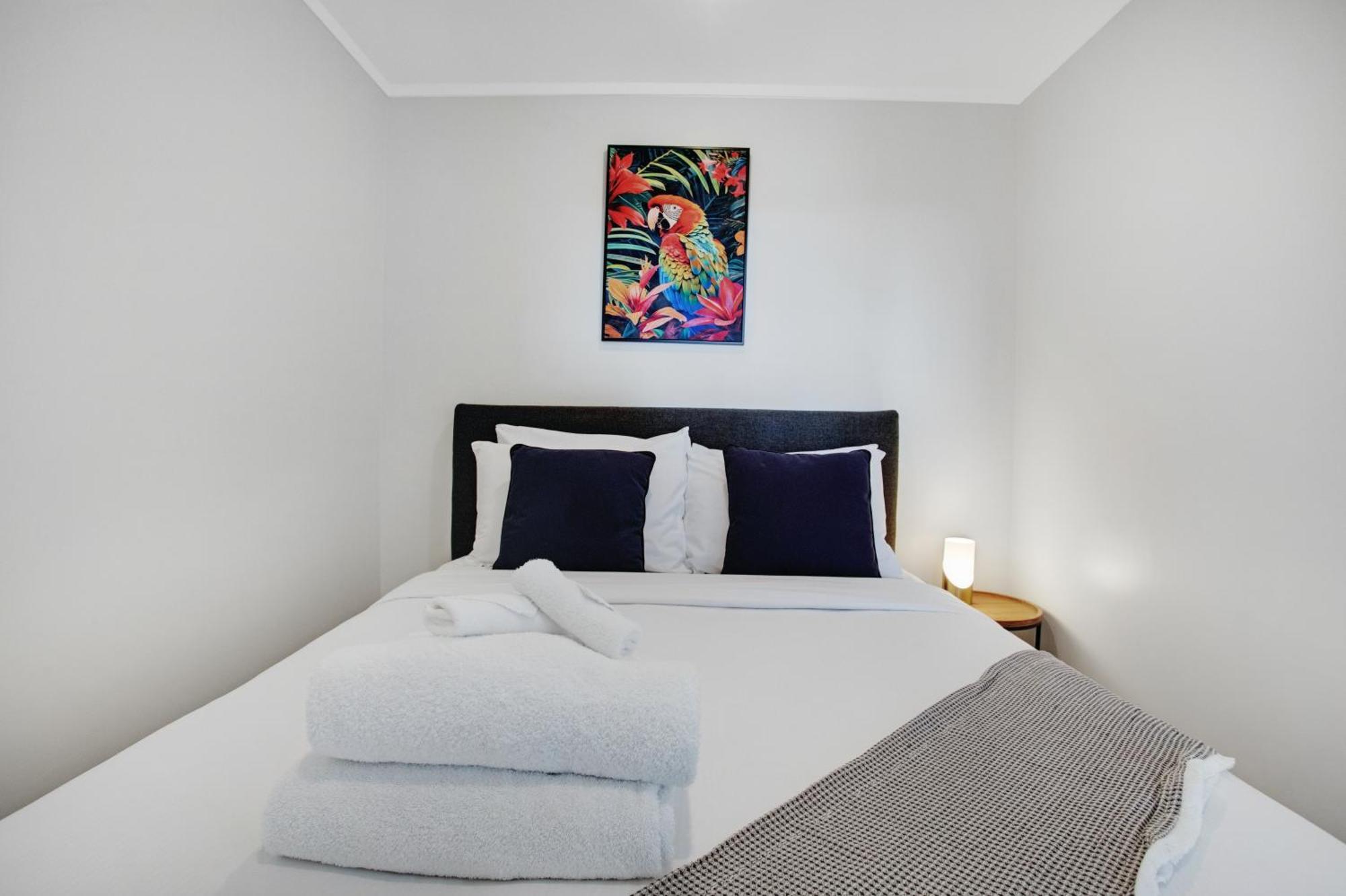 Apartment Escape With Views, Pool - Gym *