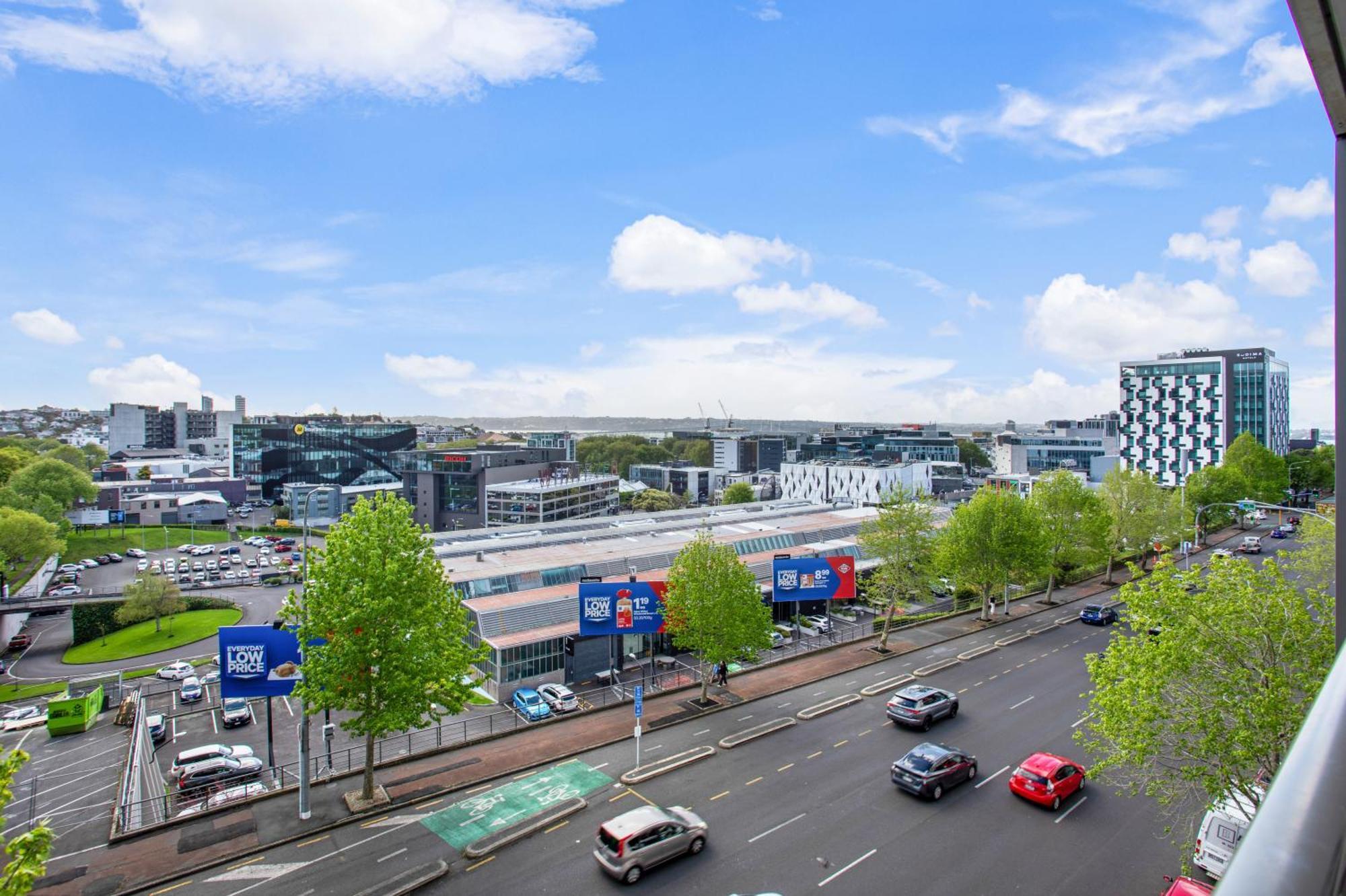 Escape With Views, Pool - Gym Apartment Auckland